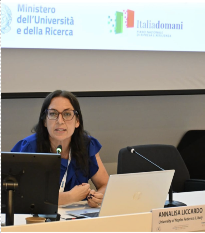 La Prof.ssa Annalisa Liccardo durante un intervento accademico